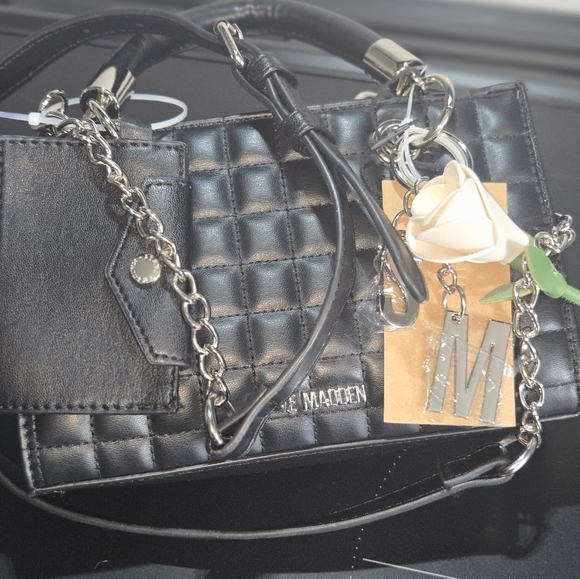Steve Madden Black Quilted Bag with Silver Accents NWT - Picture 6 of 10